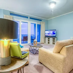  Holiday home Large 3 Bd Penthouse 2034 In Laketown, Great Views And Amenities!